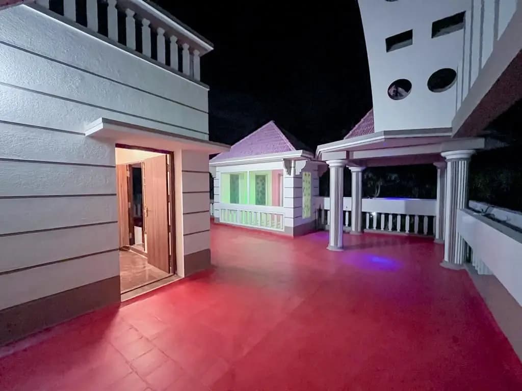 Radiant Ruby Villa — home_detail