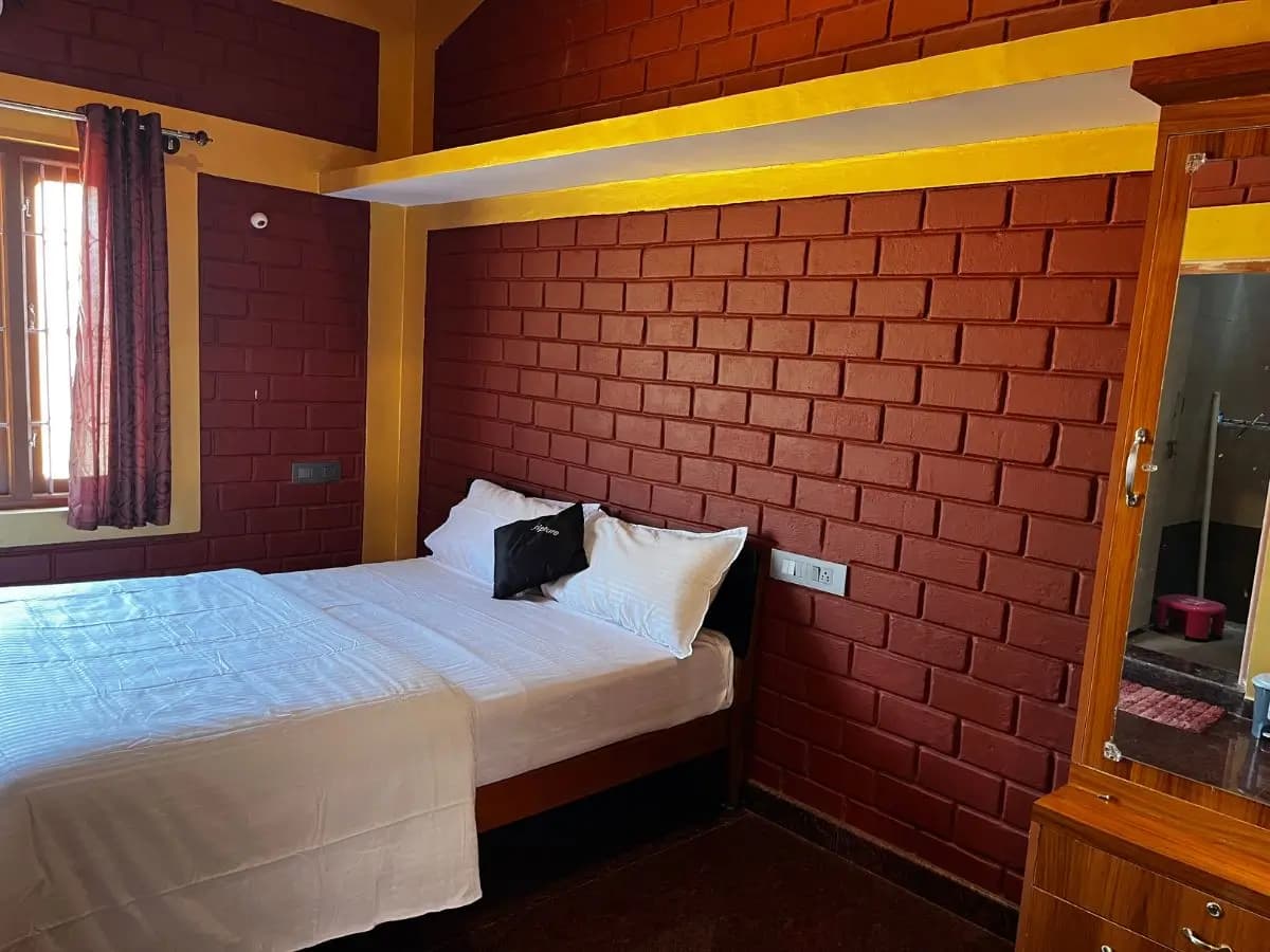 Room 2 at Mountain Mist by Tripture